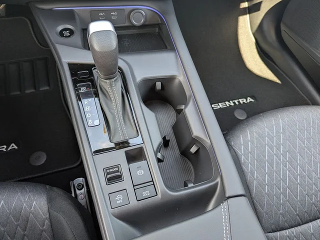 Nuevos NISSAN SENTRA à Estados chez autogozo