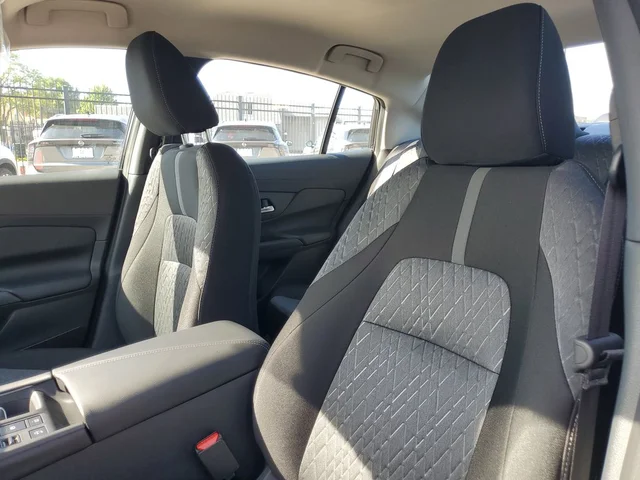 Nuevos NISSAN SENTRA à Estados chez autogozo