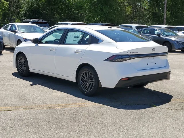 Nuevos NISSAN SENTRA à Estados chez autogozo