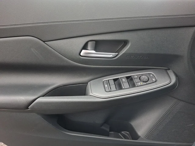 Nuevos NISSAN SENTRA à Estados chez autogozo