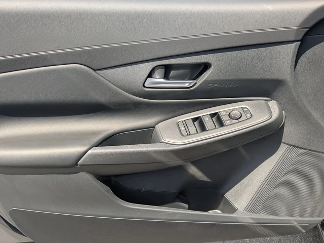 Nuevos NISSAN SENTRA à Estados chez autogozo