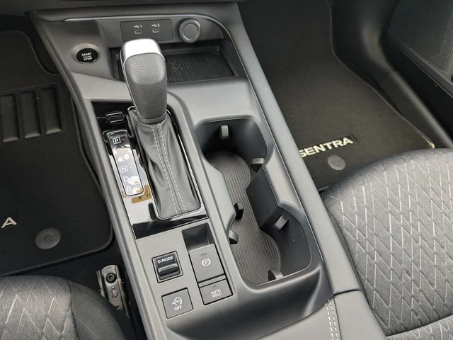 Nuevos NISSAN SENTRA à Estados chez autogozo