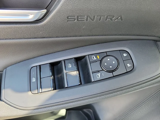 Nuevos NISSAN SENTRA à Estados chez autogozo