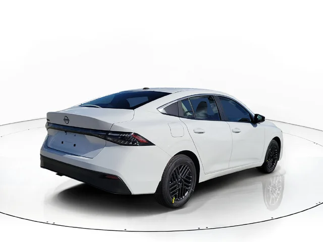 Nuevos NISSAN SENTRA à Estados chez autogozo