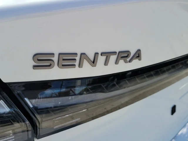 Nuevos NISSAN SENTRA à Estados chez autogozo