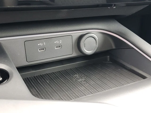 Nuevos NISSAN SENTRA à Estados chez autogozo