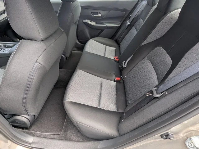 Nuevos NISSAN SENTRA à Estados chez autogozo