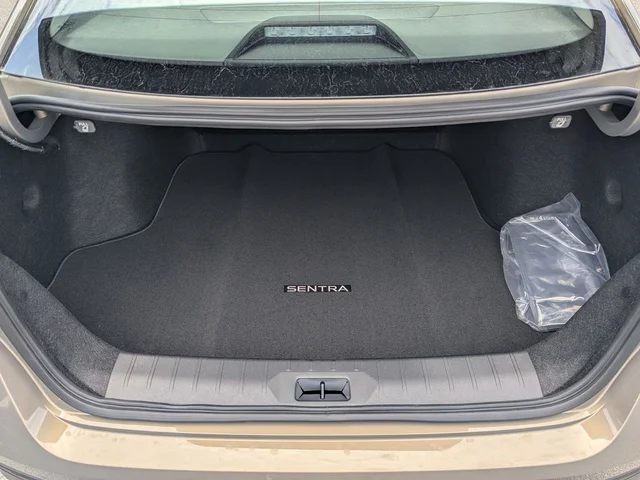 Nuevos NISSAN SENTRA à Estados chez autogozo