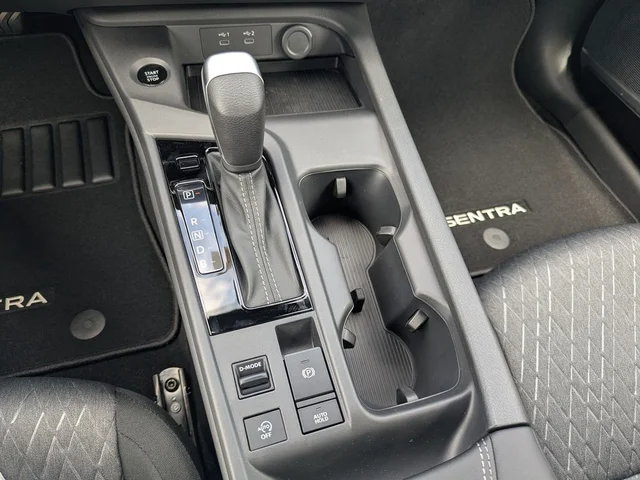 Nuevos NISSAN SENTRA à Estados chez autogozo