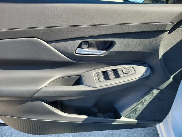 Nuevos NISSAN SENTRA à Estados chez autogozo
