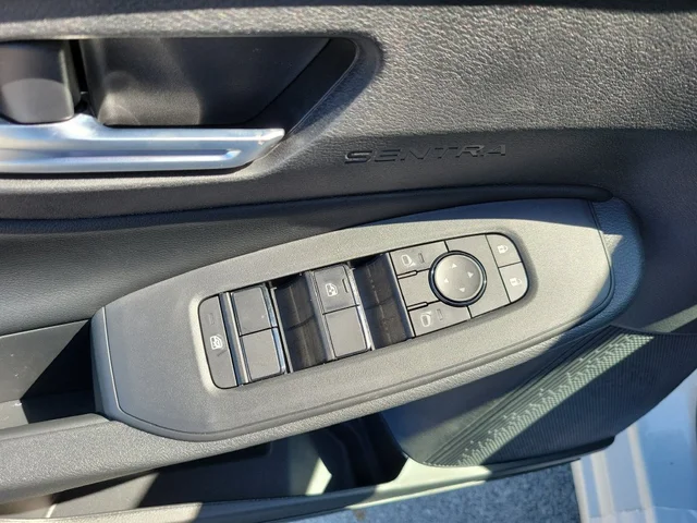 Nuevos NISSAN SENTRA à Estados chez autogozo