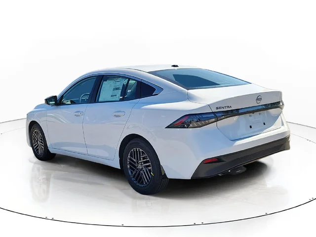 Nuevos NISSAN SENTRA à Estados chez autogozo