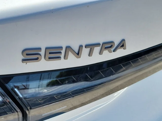 Nuevos NISSAN SENTRA à Estados chez autogozo