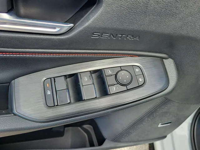 Nuevos NISSAN SENTRA à Estados chez autogozo