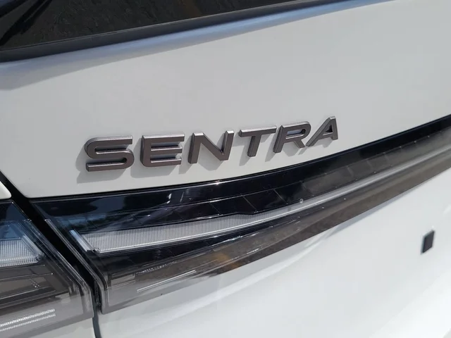 Nuevos NISSAN SENTRA à Estados chez autogozo