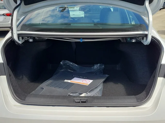 Nuevos NISSAN SENTRA à Estados chez autogozo
