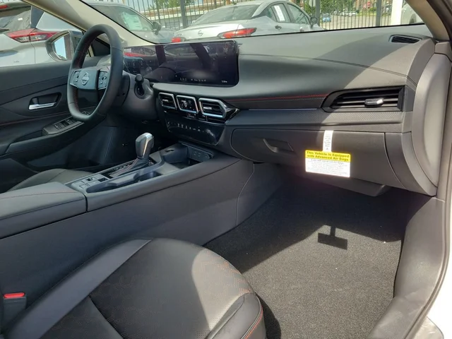 Nuevos NISSAN SENTRA à Estados chez autogozo