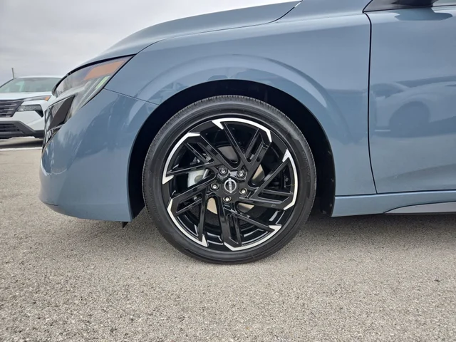 Nuevos NISSAN SENTRA à Estados chez autogozo