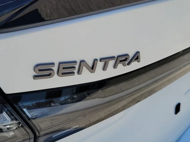 Nuevos NISSAN SENTRA à Estados chez autogozo