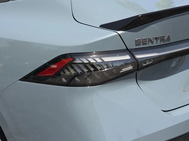 Nuevos NISSAN SENTRA à Estados chez autogozo