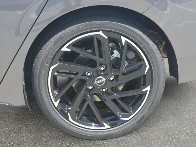 Nuevos NISSAN SENTRA à Estados chez autogozo