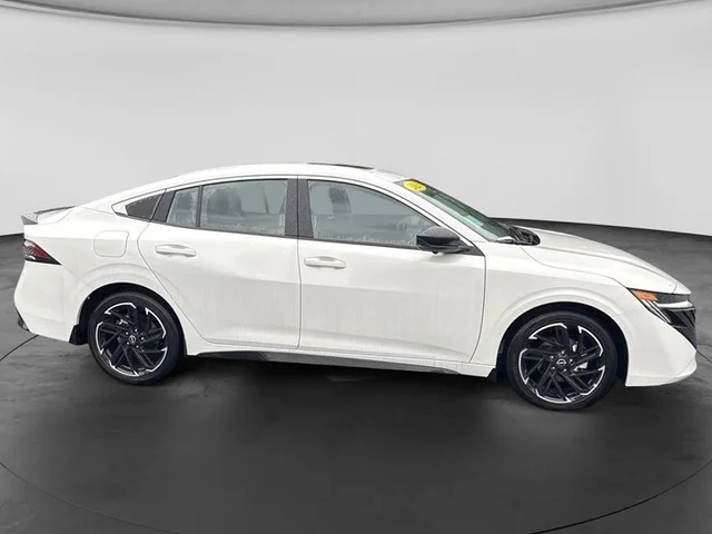 Nuevos NISSAN SENTRA à Estados chez autogozo