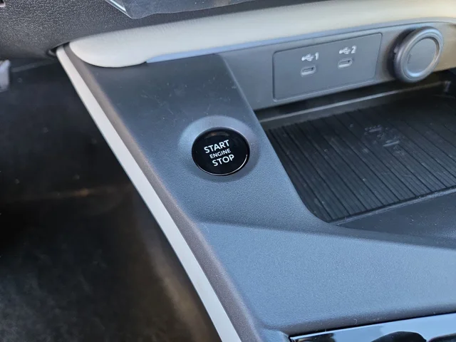 Nuevos NISSAN SENTRA à Estados chez autogozo