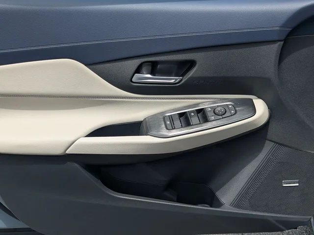 Nuevos NISSAN SENTRA à Estados chez autogozo