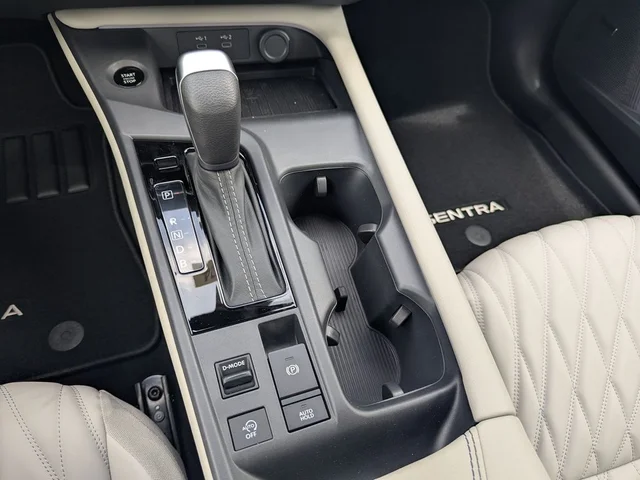 Nuevos NISSAN SENTRA à Estados chez autogozo