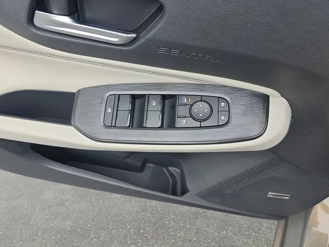Nuevos NISSAN SENTRA à Estados chez autogozo