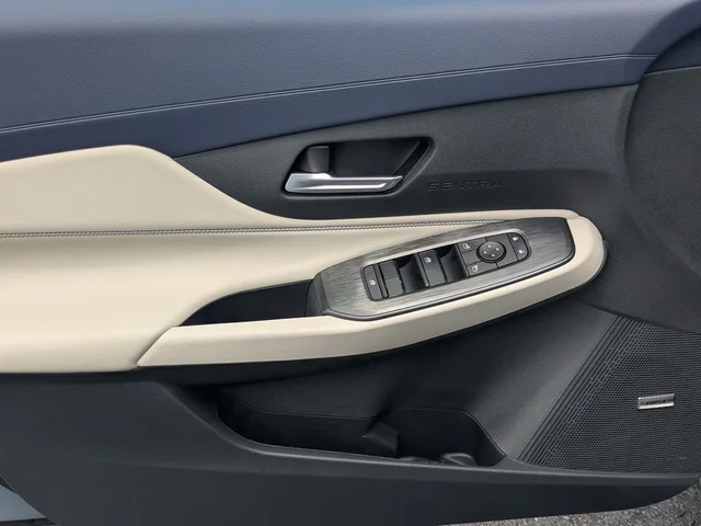 Nuevos NISSAN SENTRA à Estados chez autogozo