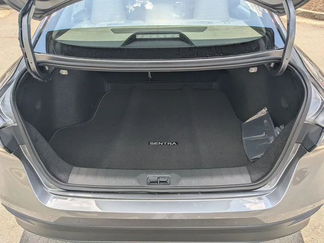 Nuevos NISSAN SENTRA à Estados chez autogozo