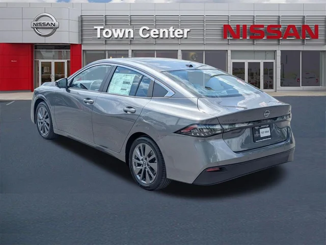 Nuevos NISSAN SENTRA à Estados chez autogozo