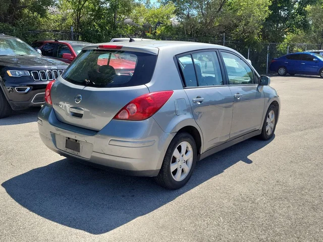 SEMINUEVOS NISSAN Versa a Estados en autogozo