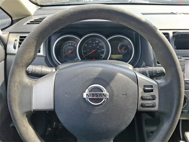 SEMINUEVOS NISSAN Versa a Estados en autogozo