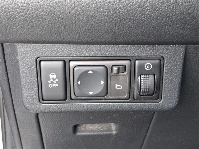 SEMINUEVOS NISSAN Versa a Estados en autogozo