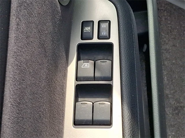 SEMINUEVOS NISSAN Versa a Estados en autogozo