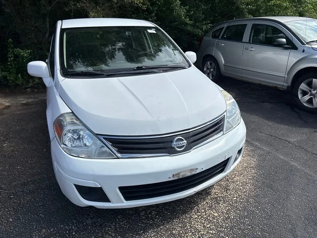 SEMINUEVOS NISSAN Versa a Estados en autogozo