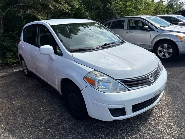 SEMINUEVOS NISSAN Versa a Estados en autogozo