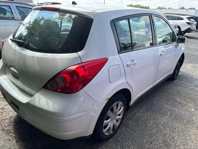 SEMINUEVOS NISSAN Versa a Estados en autogozo