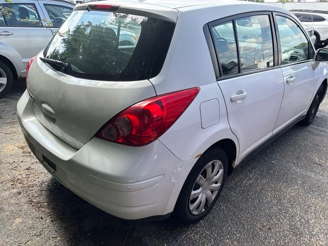 SEMINUEVOS NISSAN Versa a Estados en autogozo