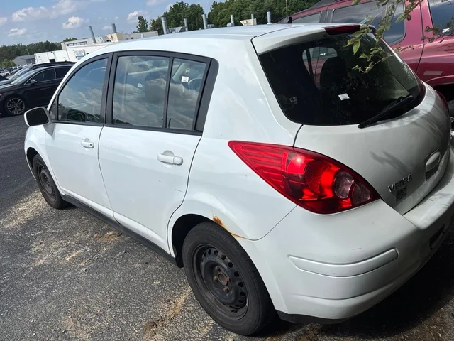 SEMINUEVOS NISSAN Versa a Estados en autogozo