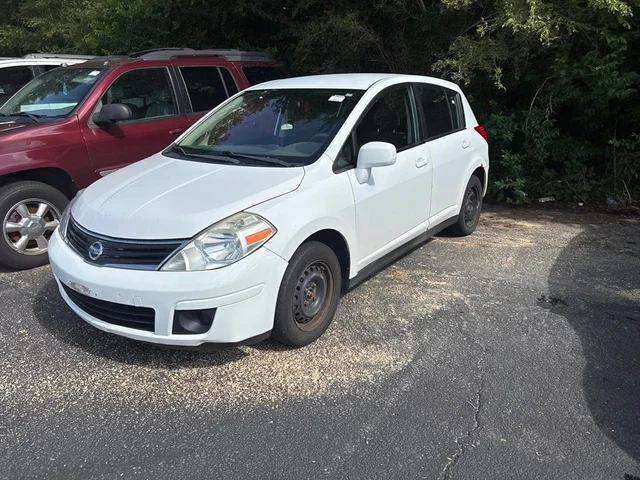 SEMINUEVOS NISSAN Versa a Estados en autogozo