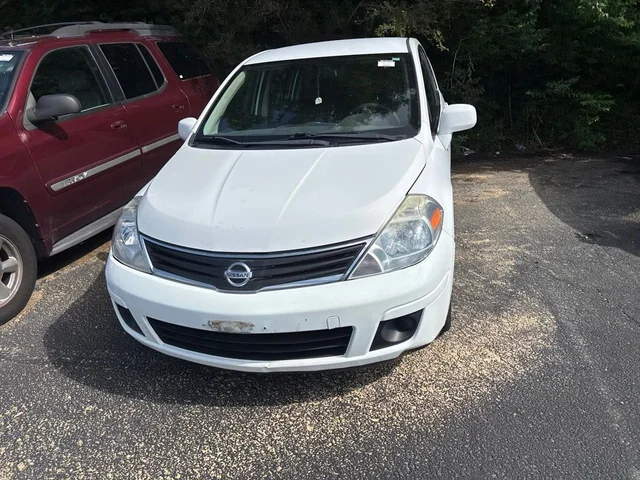SEMINUEVOS NISSAN Versa a Estados en autogozo
