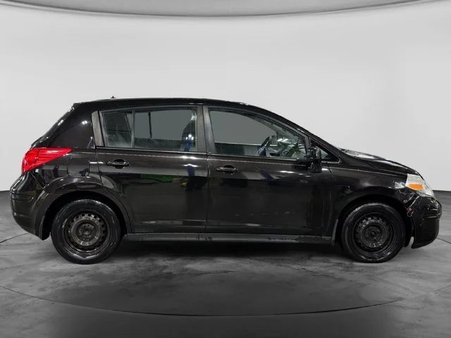 SEMINUEVOS NISSAN Versa a Estados en autogozo