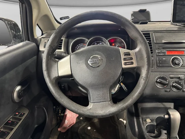SEMINUEVOS NISSAN Versa a Estados en autogozo