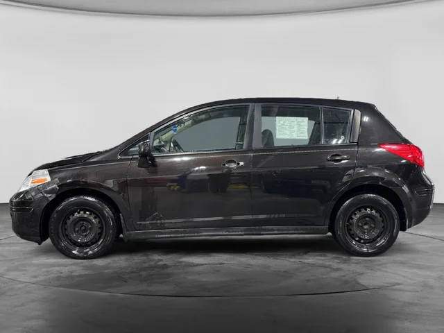 SEMINUEVOS NISSAN Versa a Estados en autogozo