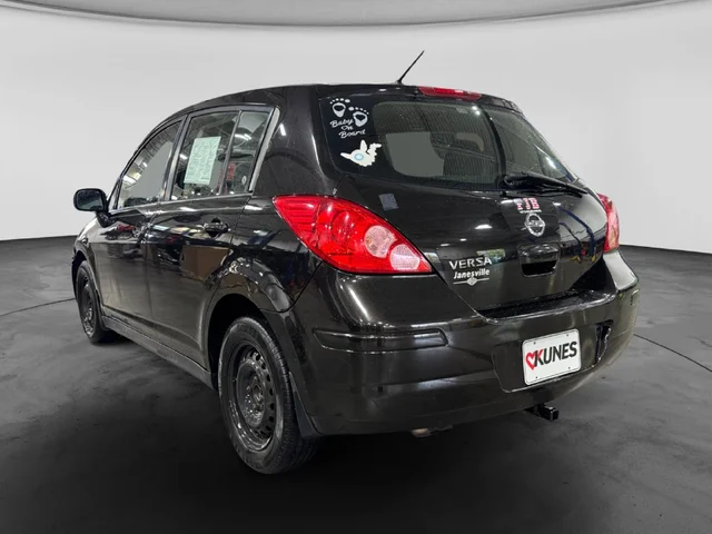 SEMINUEVOS NISSAN Versa a Estados en autogozo