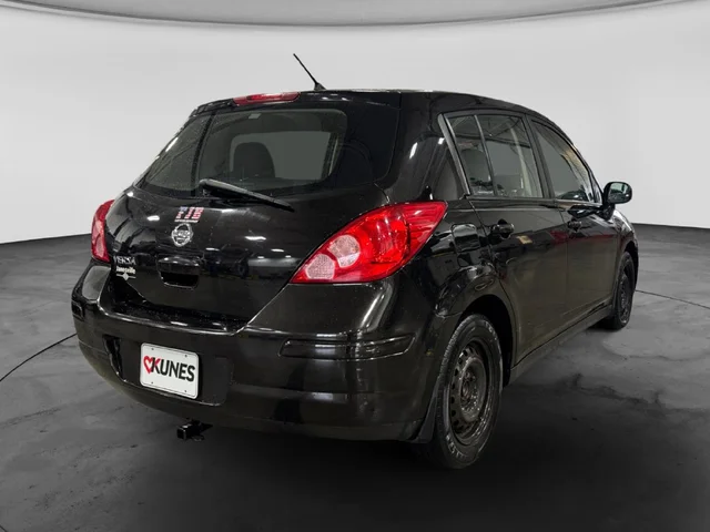 SEMINUEVOS NISSAN Versa a Estados en autogozo