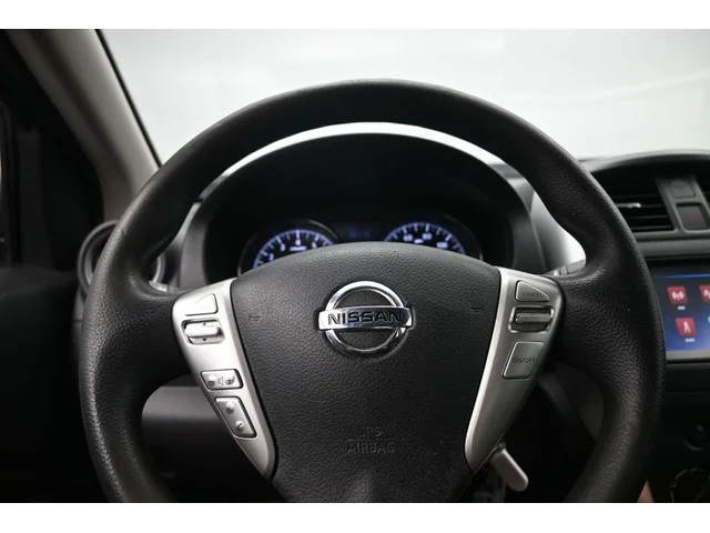 SEMINUEVOS NISSAN Versa a Estados en autogozo